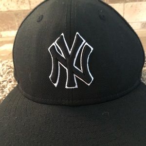 Black Yankees hat